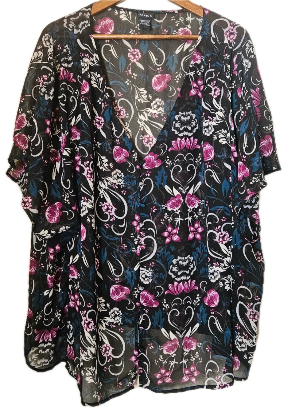 Torrid Blouse Womens 3 Black Floral Cropped‎ Chiffon Lightweight Button
